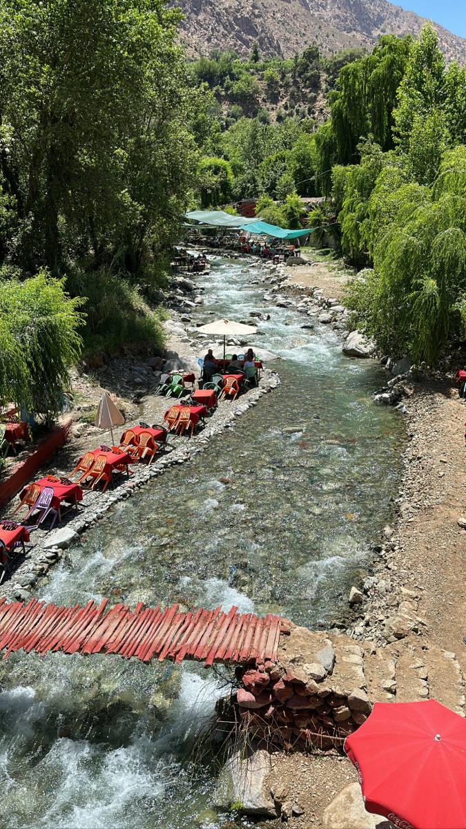 Déjeuner au Cascade d'Ourika à Marrakech au Maroc