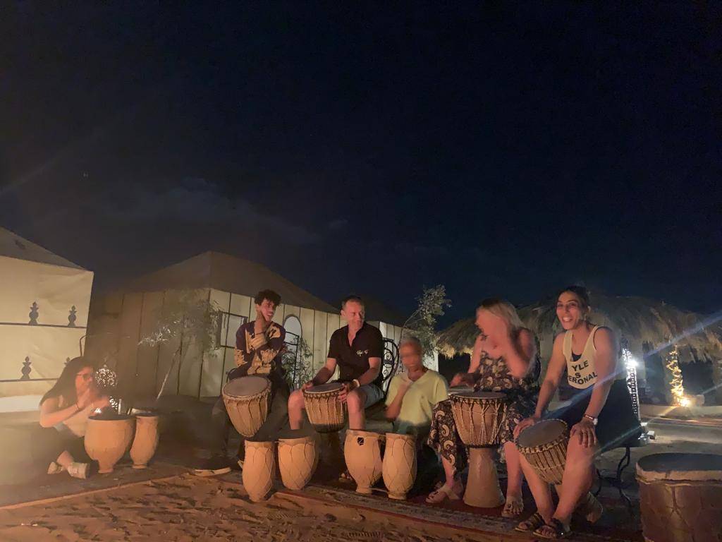 Organiser une cousinade dans le désert de Merzouga ou à Marrakech au Maroc